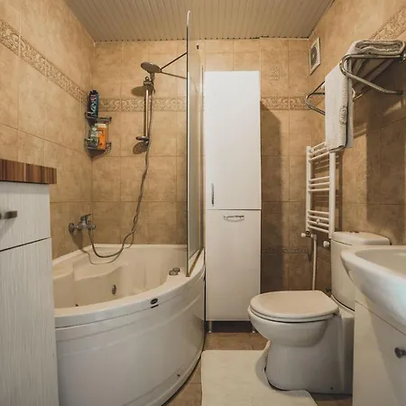 Oezel Havuzlu Genis Ferah Bahceli Muestakil Villa * Belek